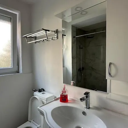 Central Stay Apartment 아파트 티라나